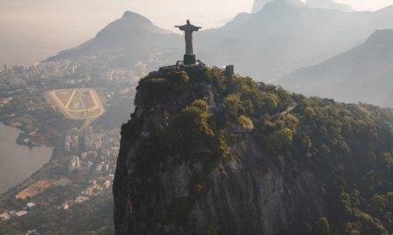 Vue de Rio de Janeiro lors d’un tour en hélicoptère …