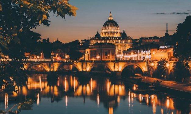 Architecture de nuit par le photographe @ davideor94