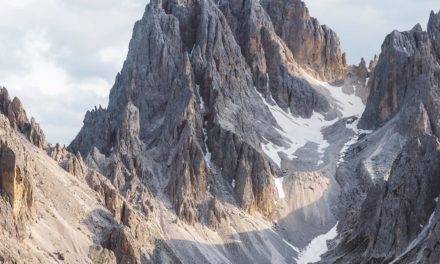 Images des sommets des montagnes italiennes