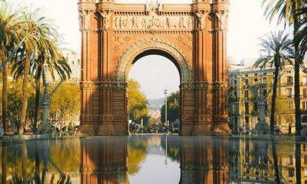 Effet miroir pour l’Arc de Triomphe de Barcelone