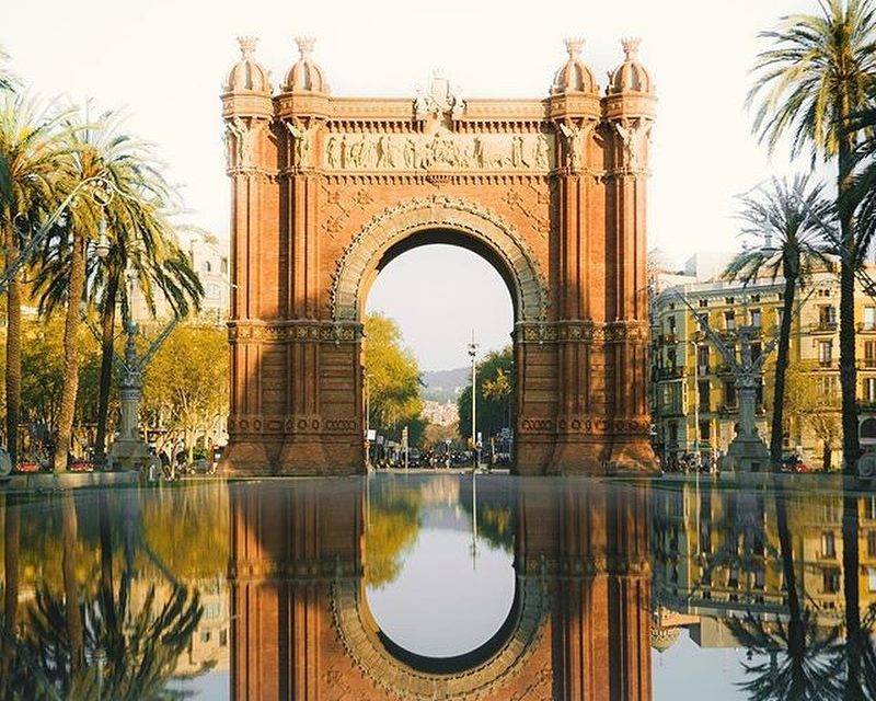 Effet miroir pour l’Arc de Triomphe de Barcelone